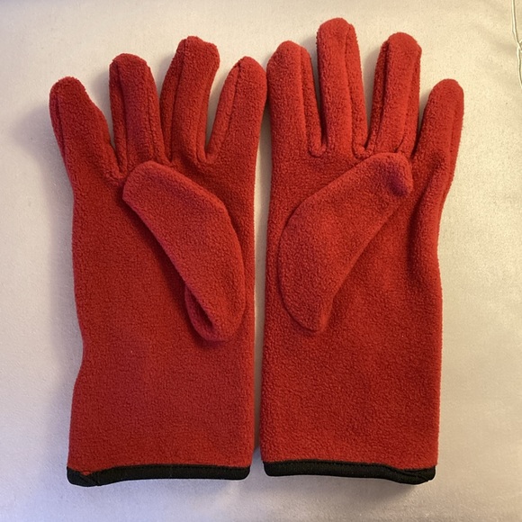 Ladies Wine Coloured Gloves With Black Stretchy Trim - Picture 4 of 8